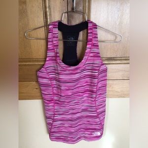 M North face wicking performance top